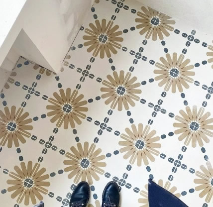 star pattern bathroom tiles